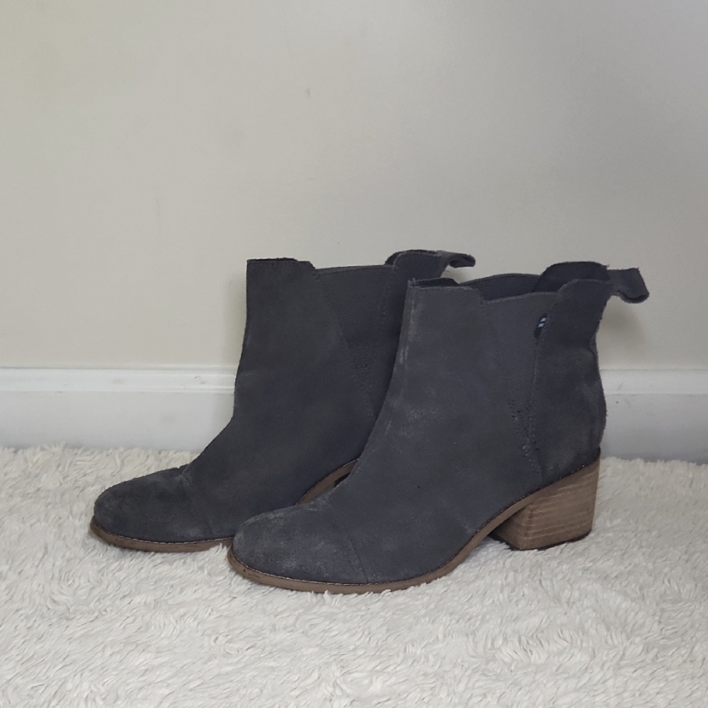 Women's Toms Esme Gray Boots Sz 8.5